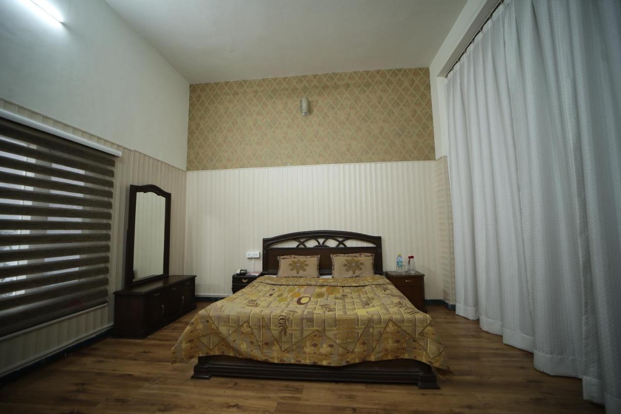 Tehri Club And Resort Chamba  Екстериор снимка